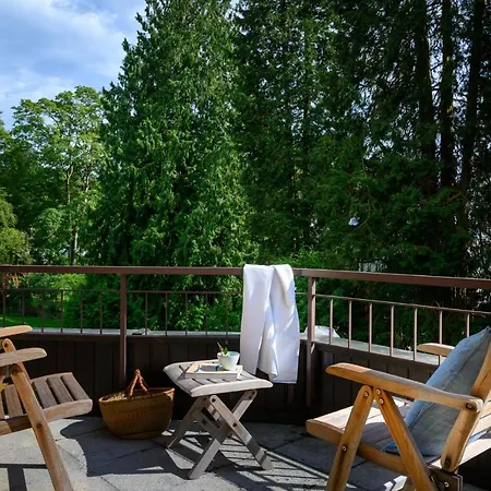 Kurviertel Iii Lägenhet *